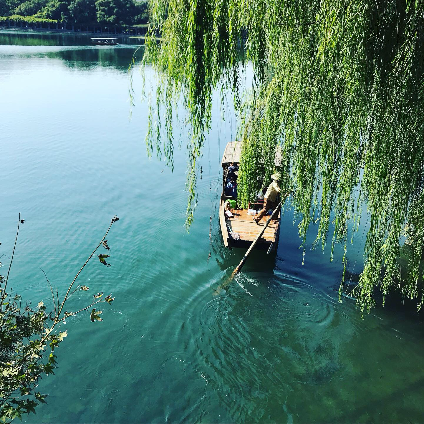 A Journey to Hangzhou's West Lake: The Echoes of History in a Poetic Landscape